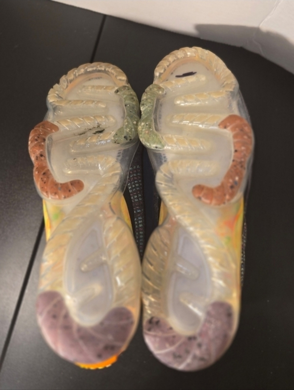 Nike Vapor Max Sz. 10 Colorful Mens Athletic Sneakers - Picture 2 of 10